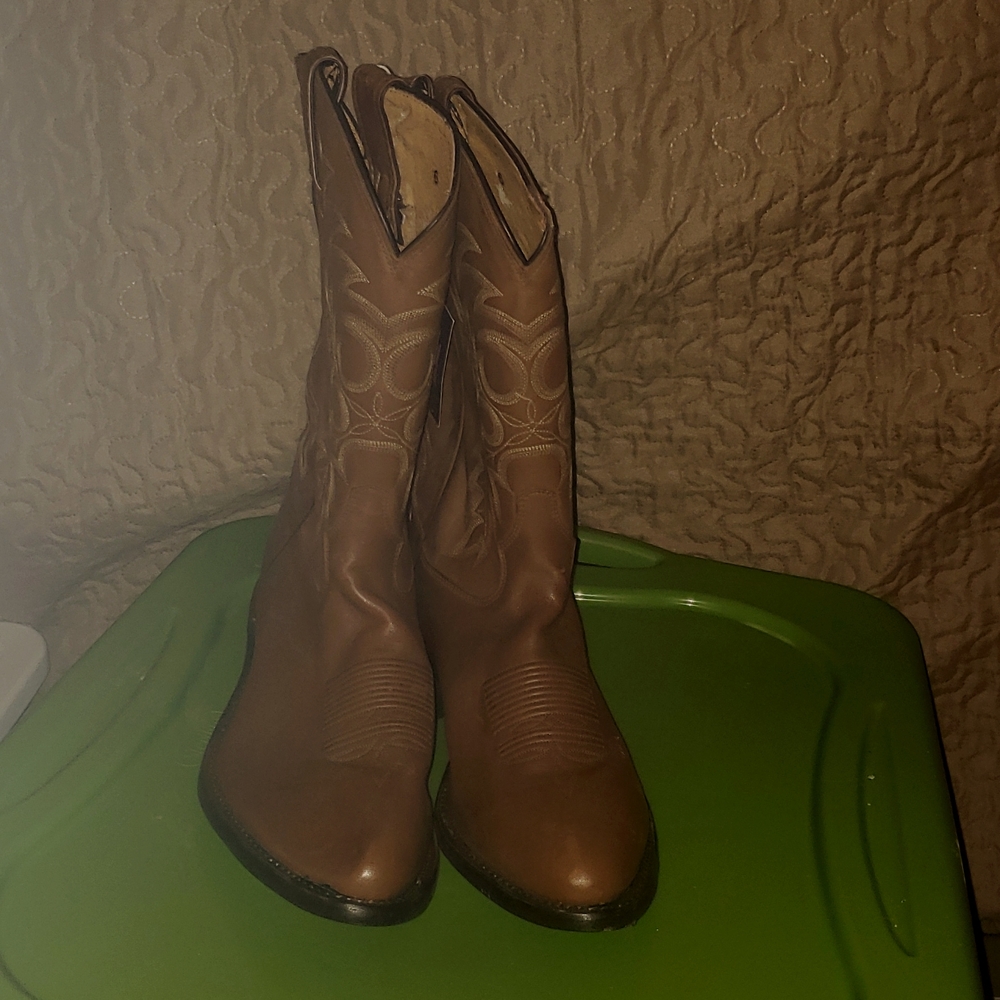 Men's Tony Lama cowboy boots